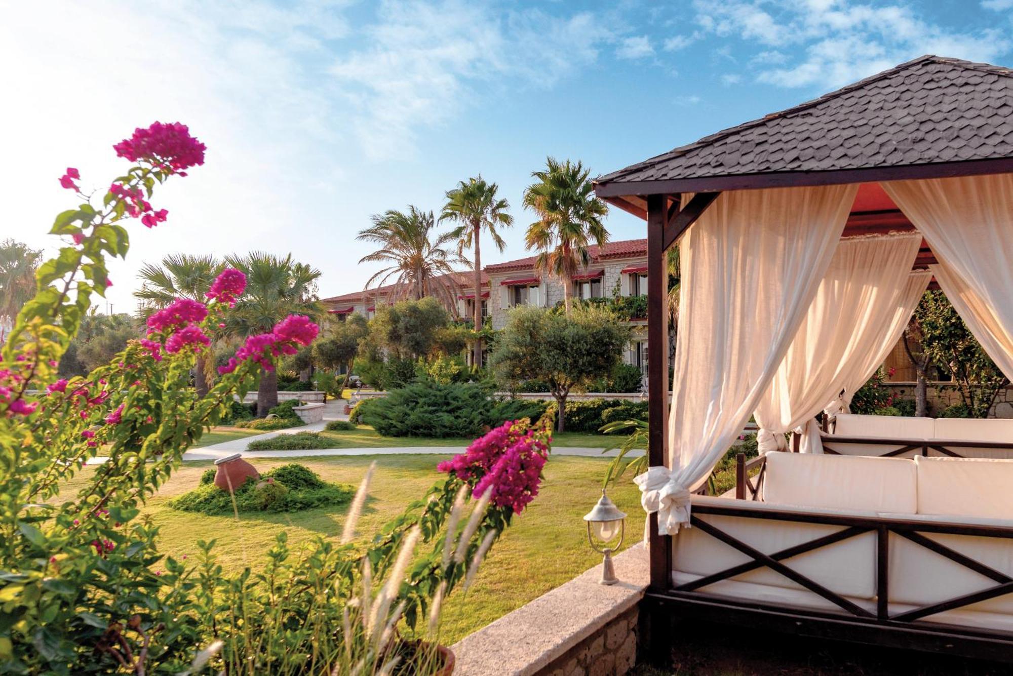 Alacati Beach Resort ภายนอก รูปภาพ