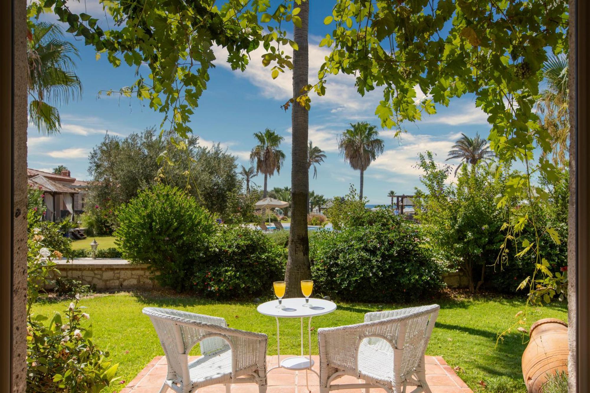 Alacati Beach Resort ภายนอก รูปภาพ